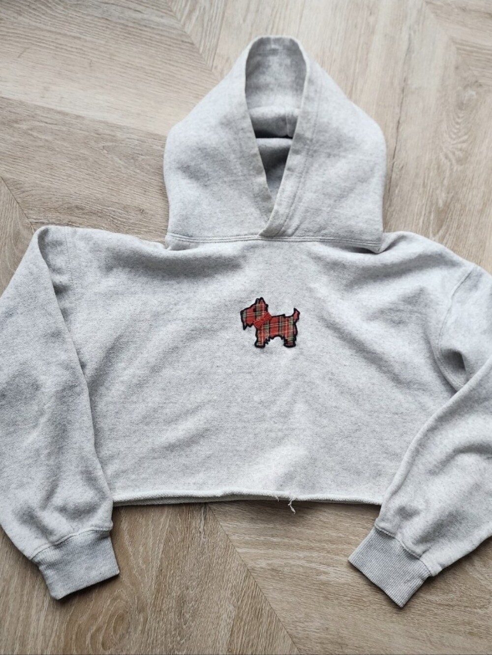 Cute Cropped Light Gray Hoodie with Red Plaid Dog Patch